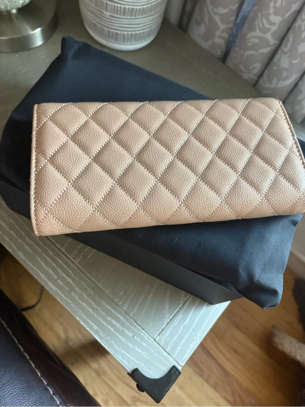 CHANEL fashion light